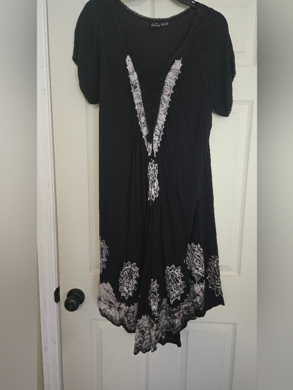 Women's Black Short Sleeve V-Neck Dress with White Print